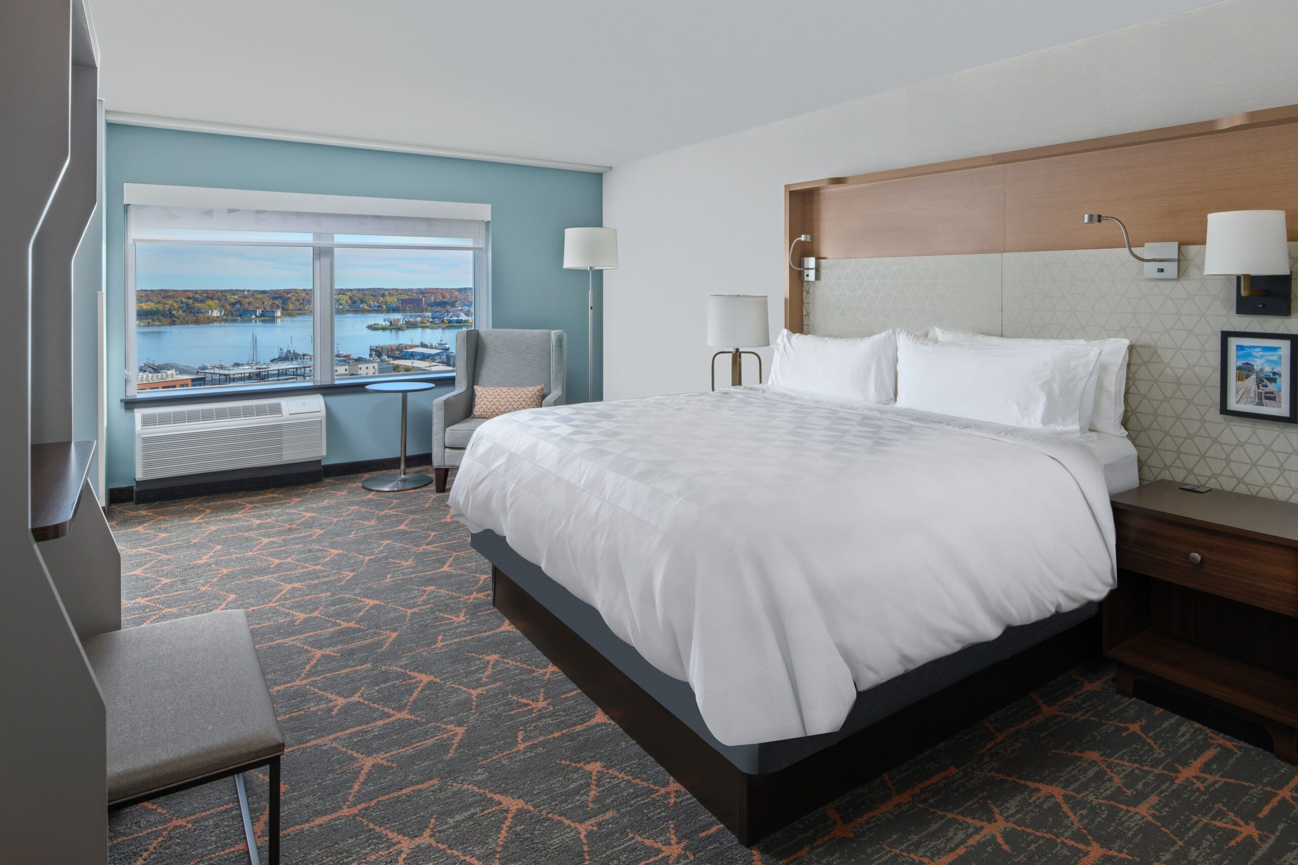 HolidayInnbytheBay Room